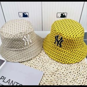 **BRAND NEW** BUNDLE Cream N Yellow Unisex‎ Reversible NY Bucket Hats